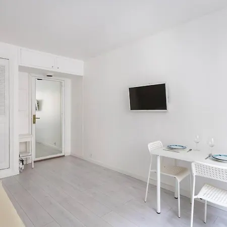 Le Longchamp 16 Eme, New And Perfectly Located *